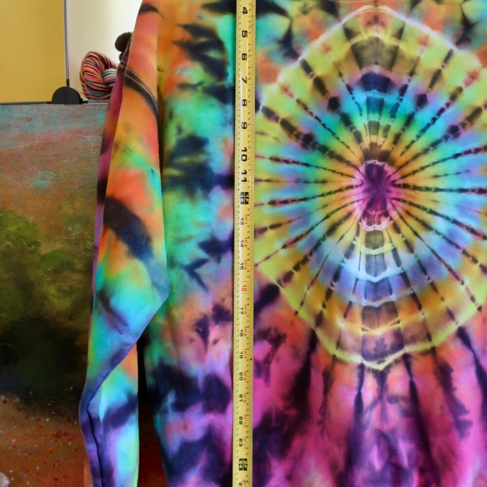 Brilliant Hand Tie Dyed Sweatshirt - Unisex XL - One of a kind - Picture 5 of 9